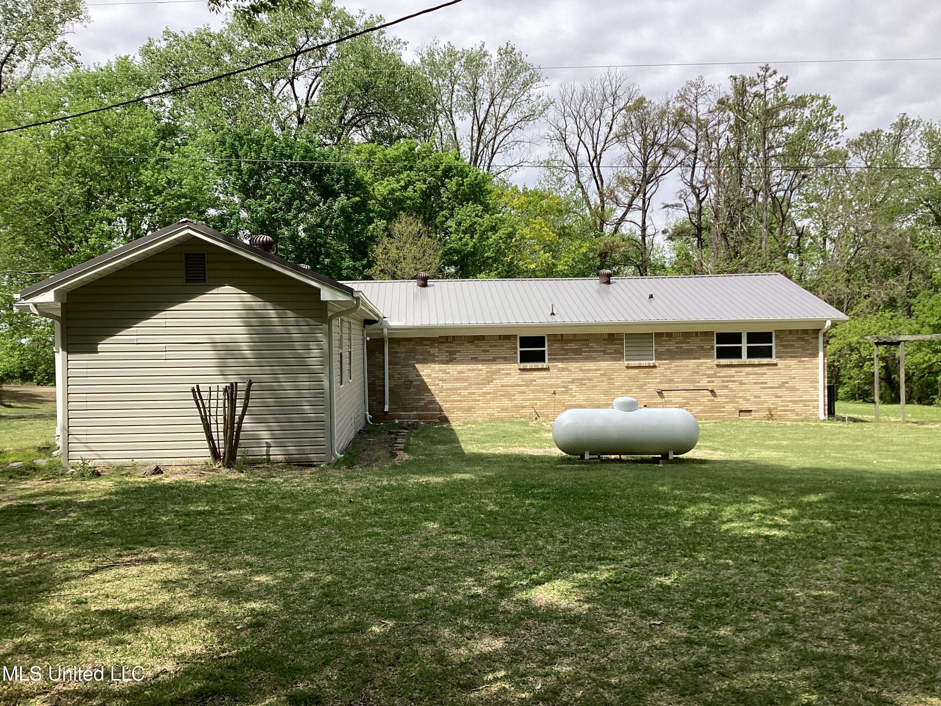 5069 Hwy 3 Property Photo 7