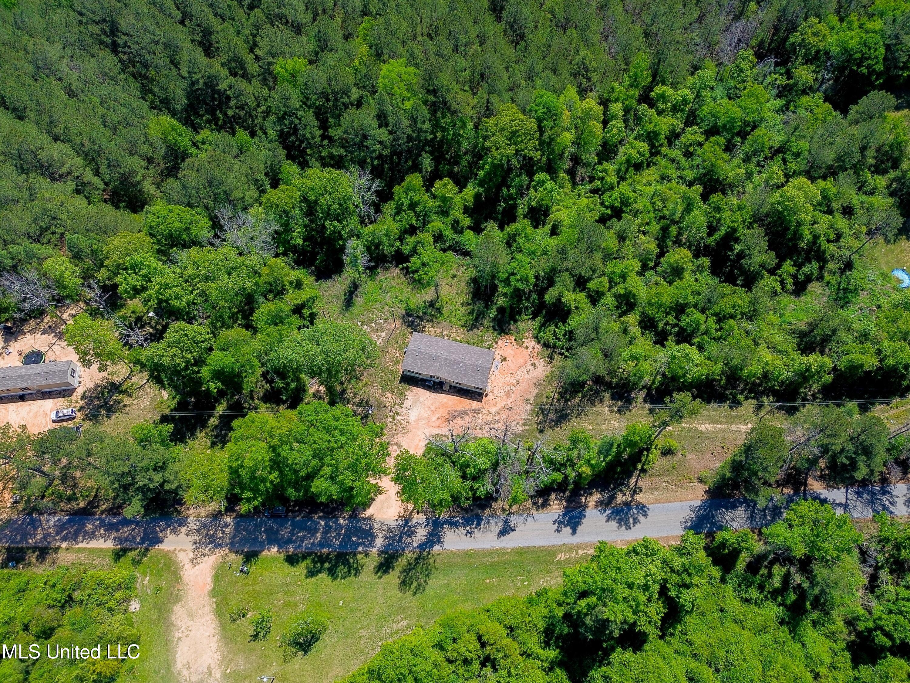 352 Berry Lott Rd Road Property Photo 2