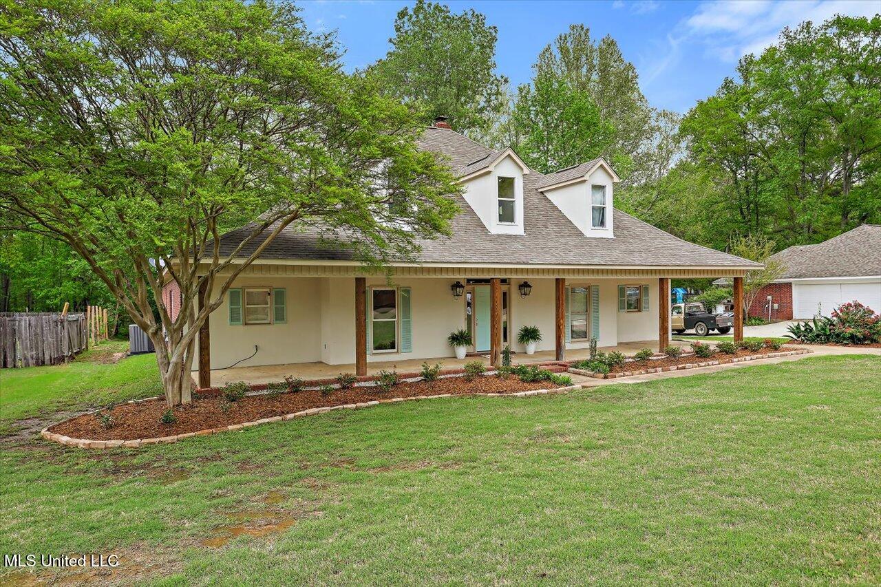 138 Oak Ridge Circle Property Photo 2
