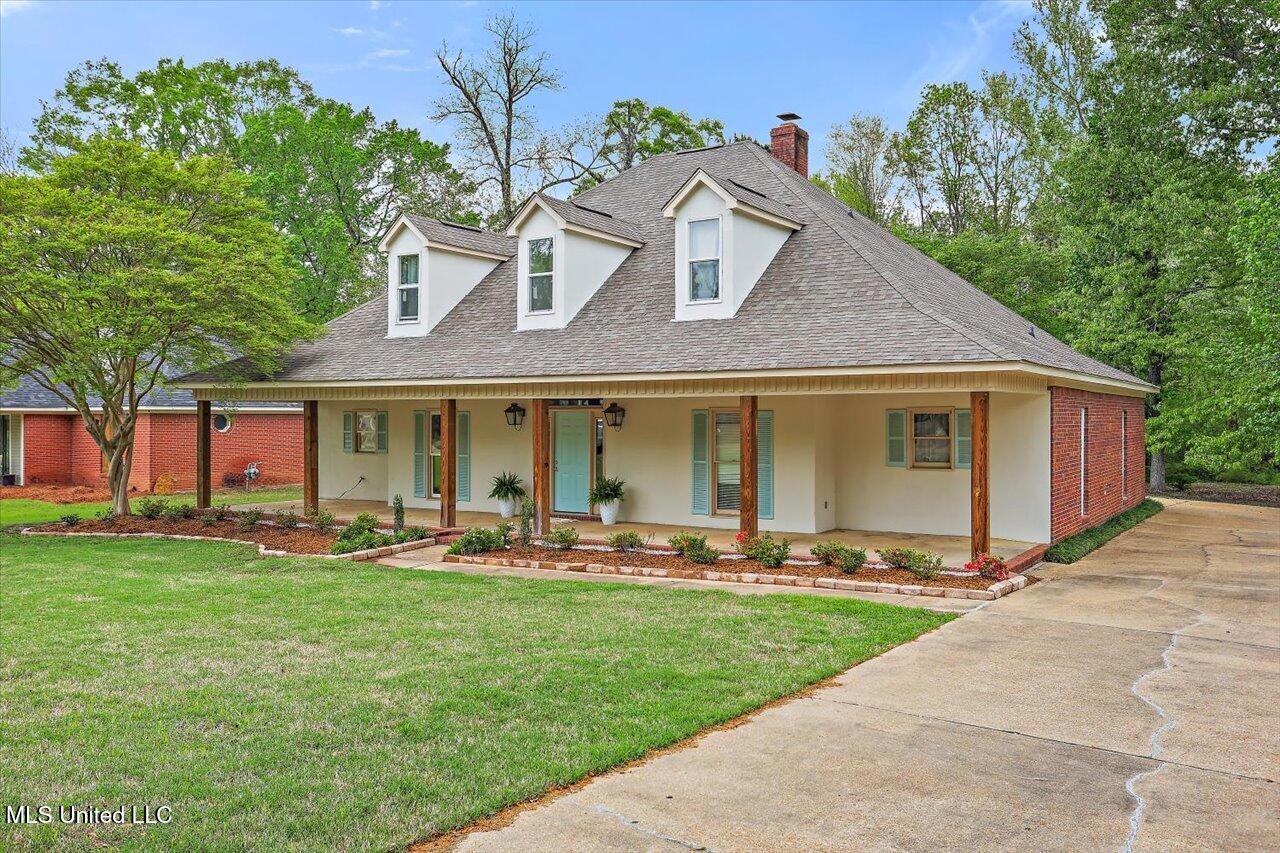 138 Oak Ridge Circle Property Photo 3