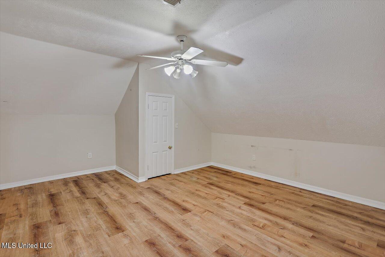 138 Oak Ridge Circle Property Photo 34