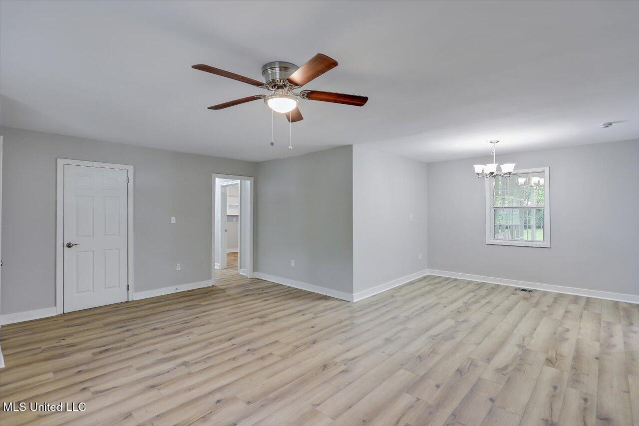 1234 Adkins Blvd Property Photo 3