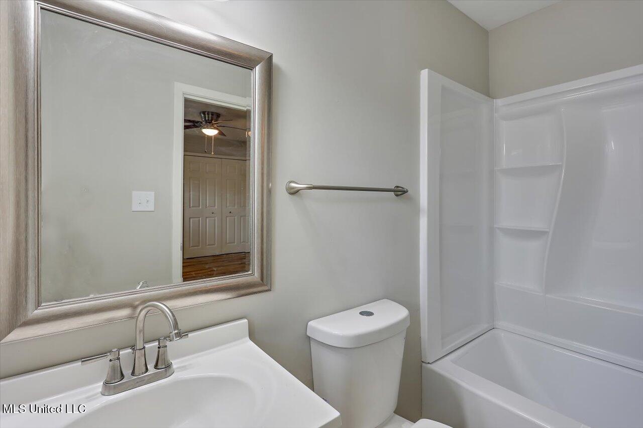 1234 Adkins Blvd Property Photo 16