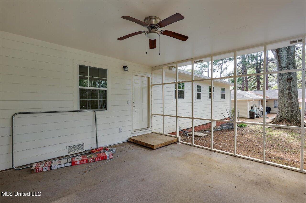 1234 Adkins Blvd Property Photo 23