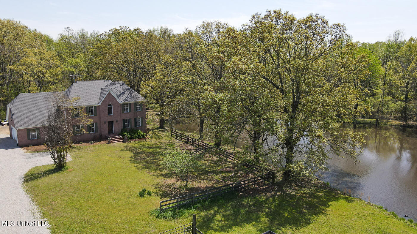 5480 Polk Lane Property Photo 4