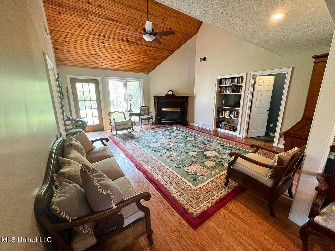 5480 Polk Lane Property Photo 13