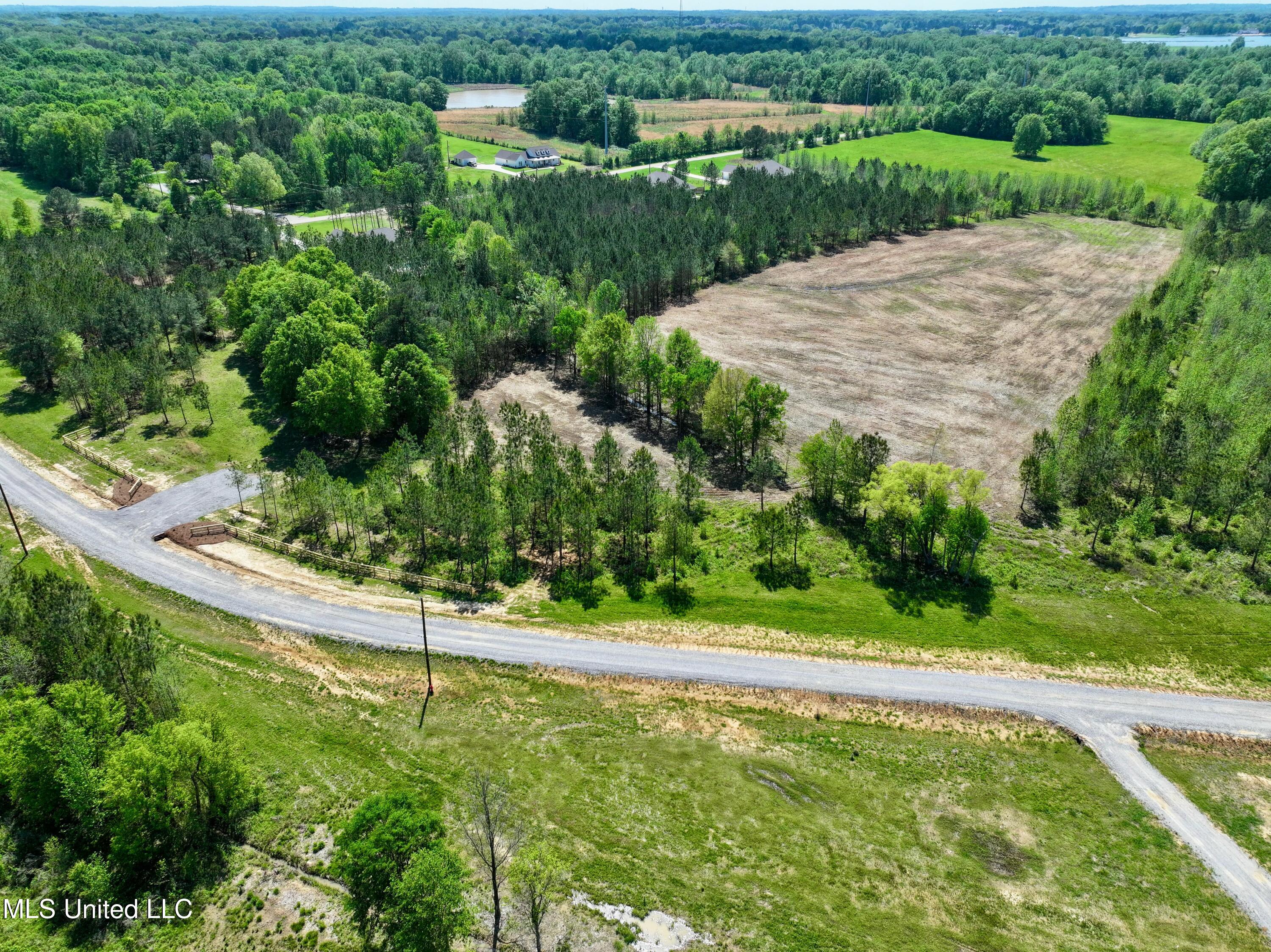 Windfall Trail Property Photo 14