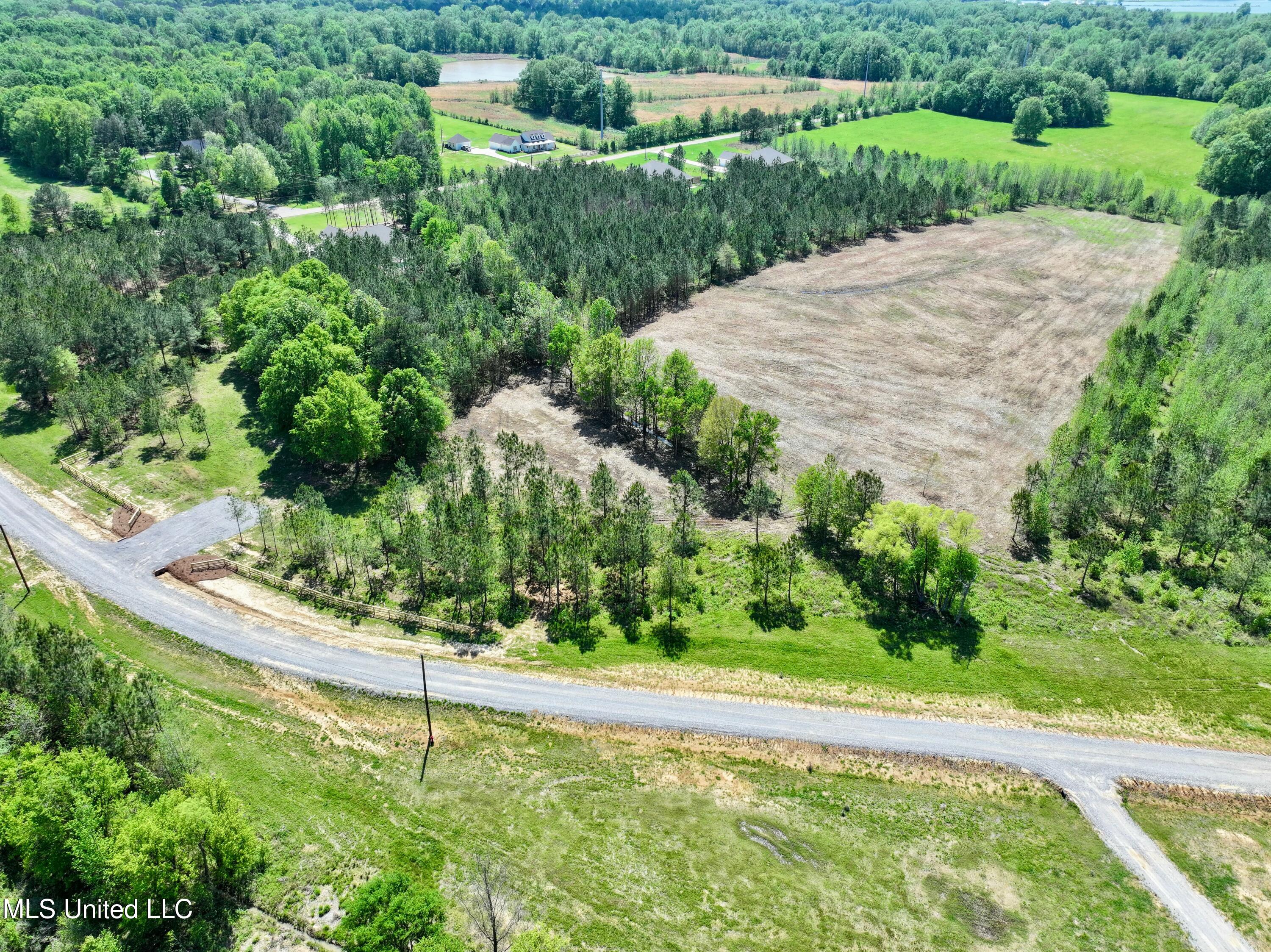 Windfall Trail Property Photo 15