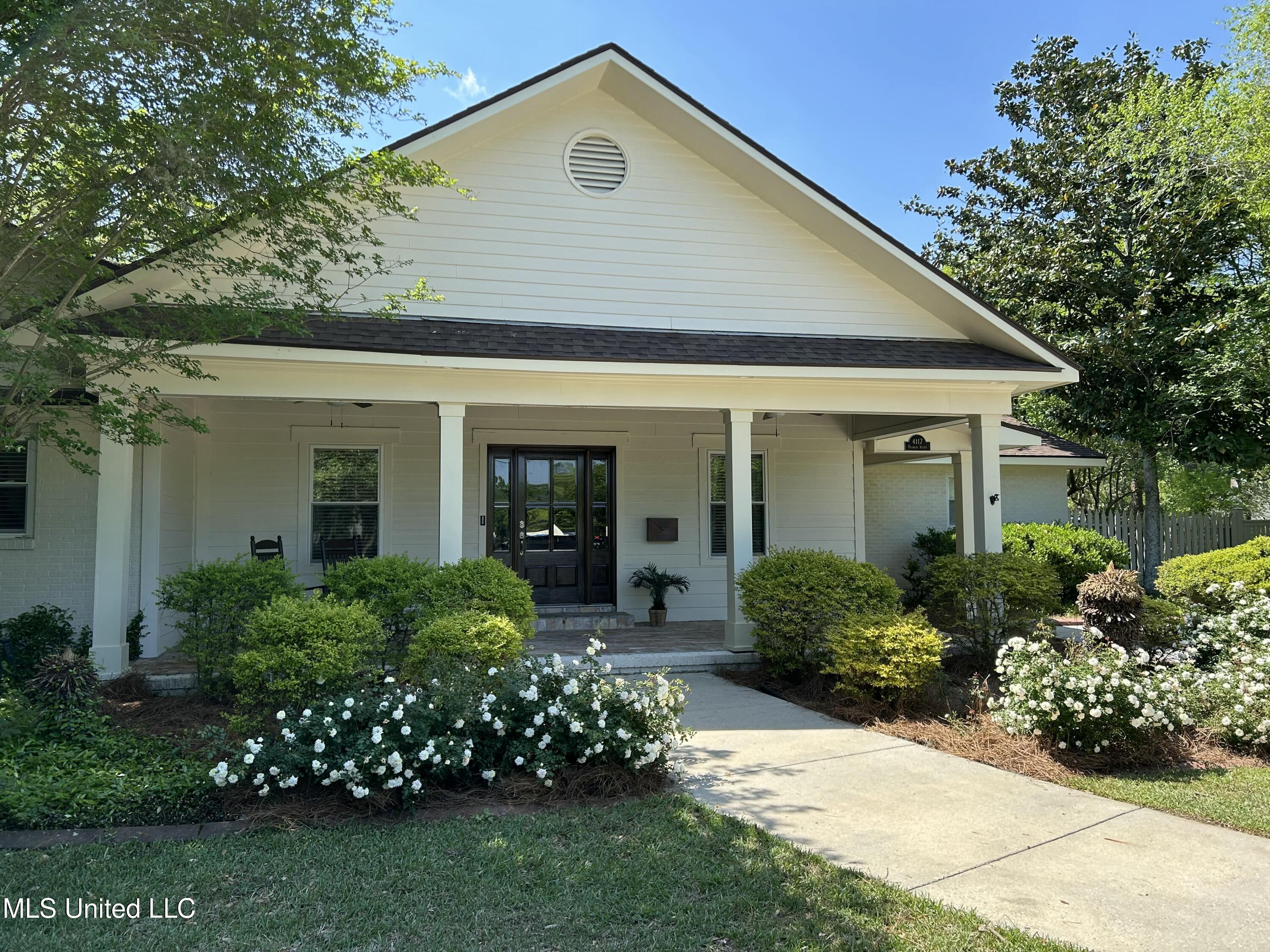 4117 Franklin Avenue Property Photo