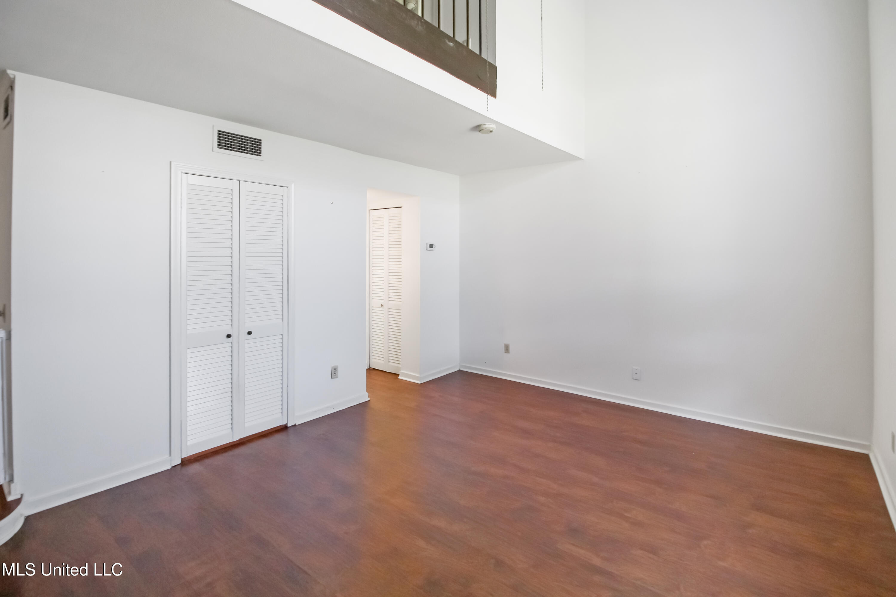 5025 Wayneland Drive Property Photo 7