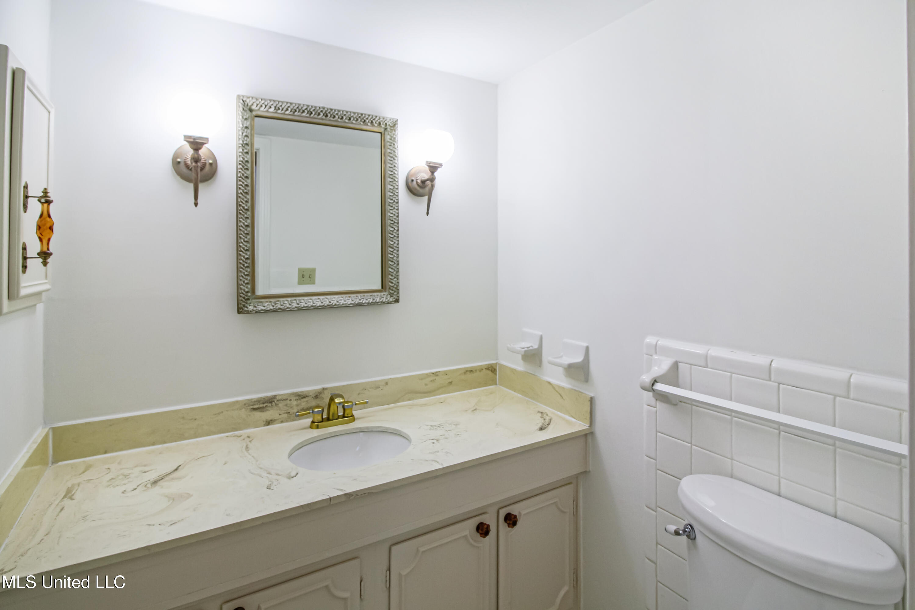 5025 Wayneland Drive Property Photo 11