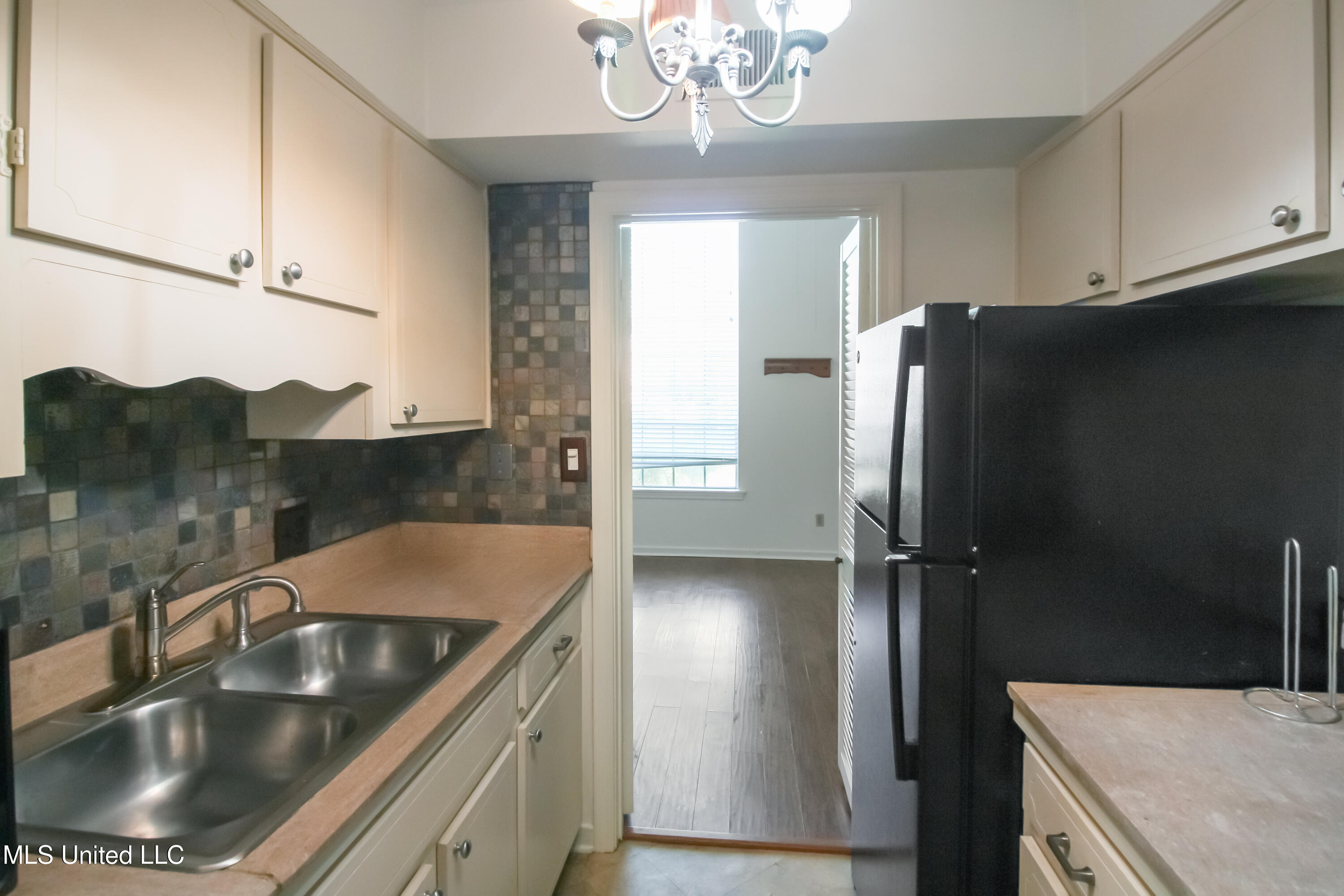 5025 Wayneland Drive Property Photo 15