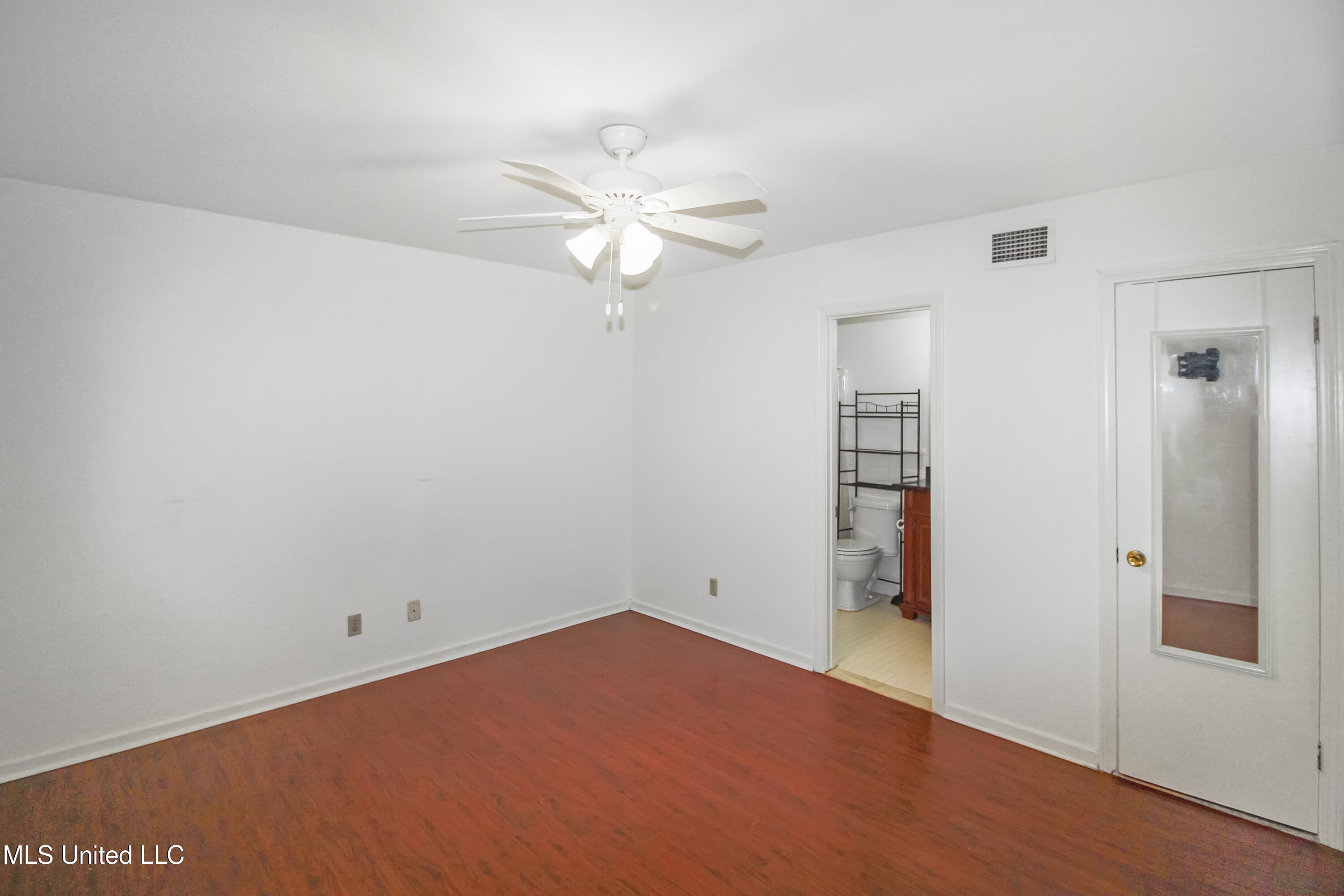 5025 Wayneland Drive Property Photo 18