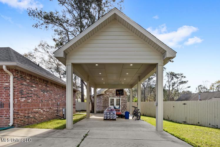 16029 Cherry Drive Property Photo 2