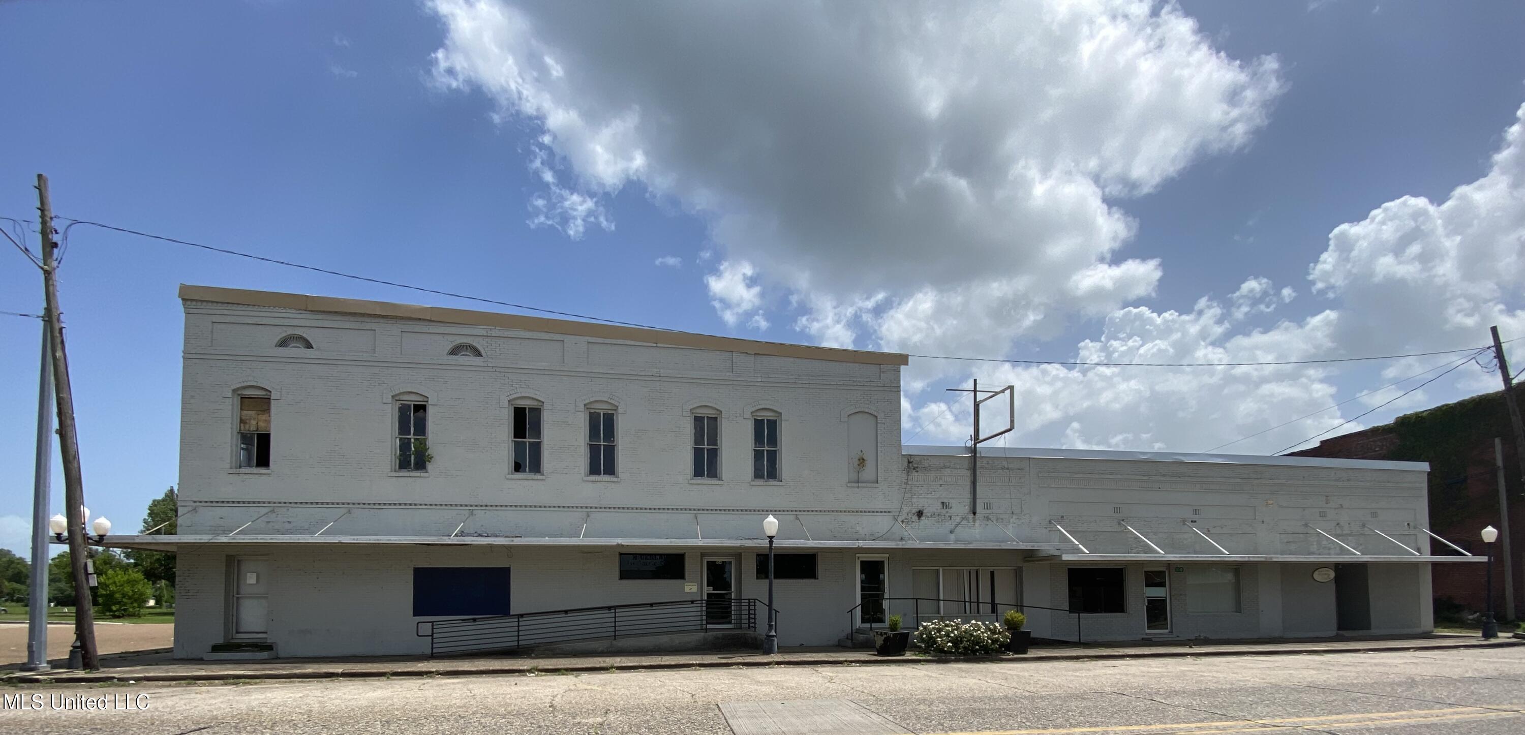 104-110 Louisiana Avenue Property Photo 2