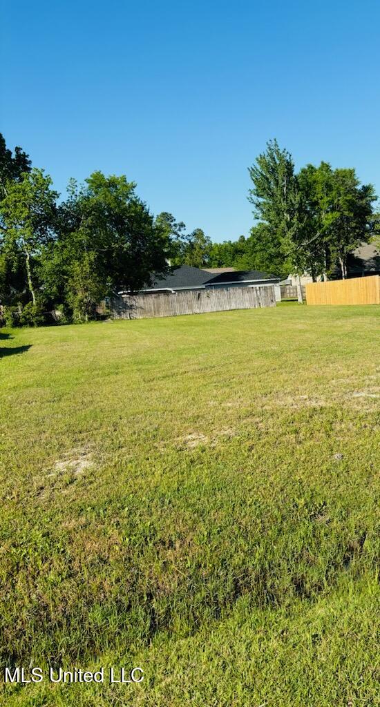 243 Bay Oaks Drive Property Photo 6