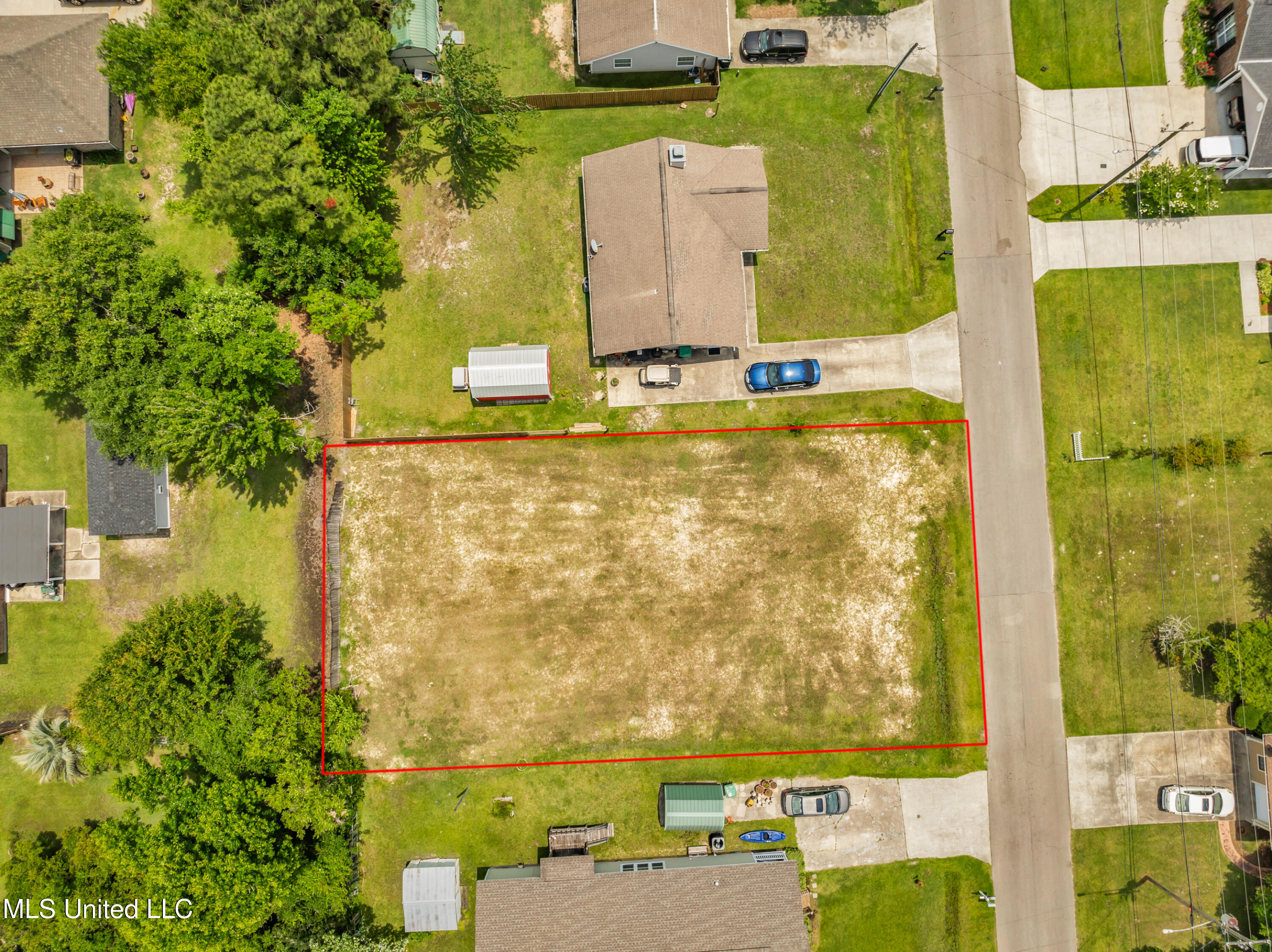 243 Bay Oaks Drive Property Photo 15