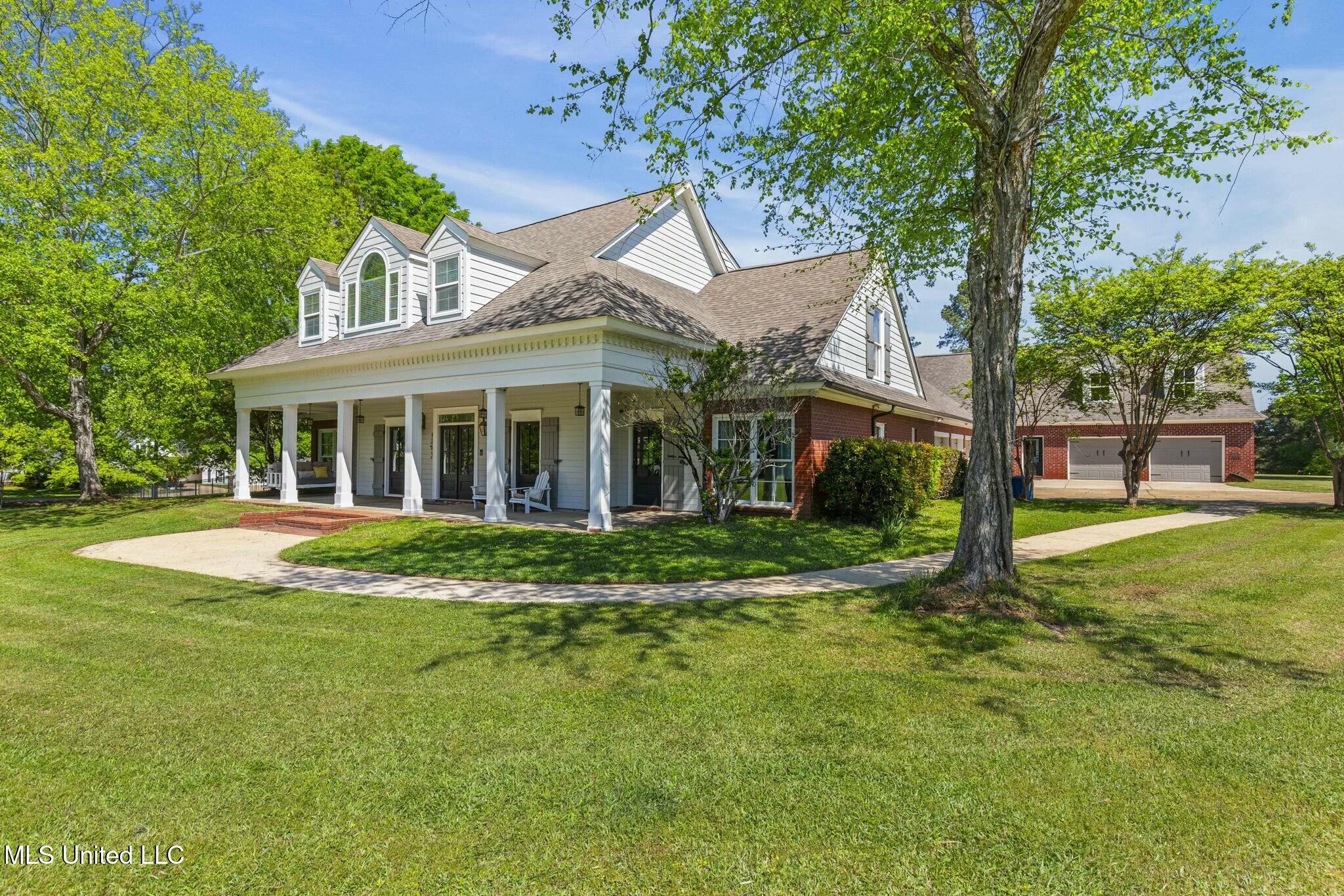 109 Plantation Drive Property Photo 2