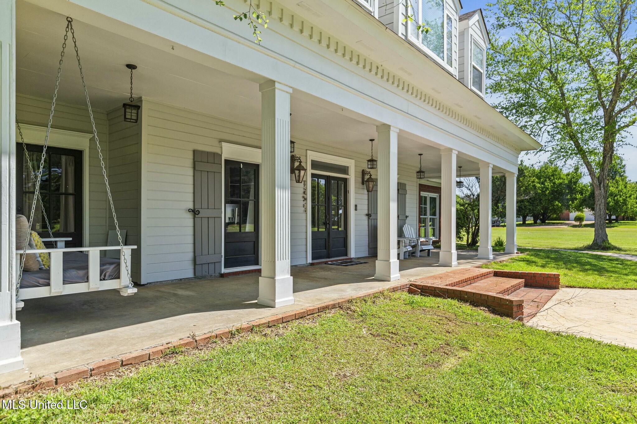 109 Plantation Drive Property Photo 6