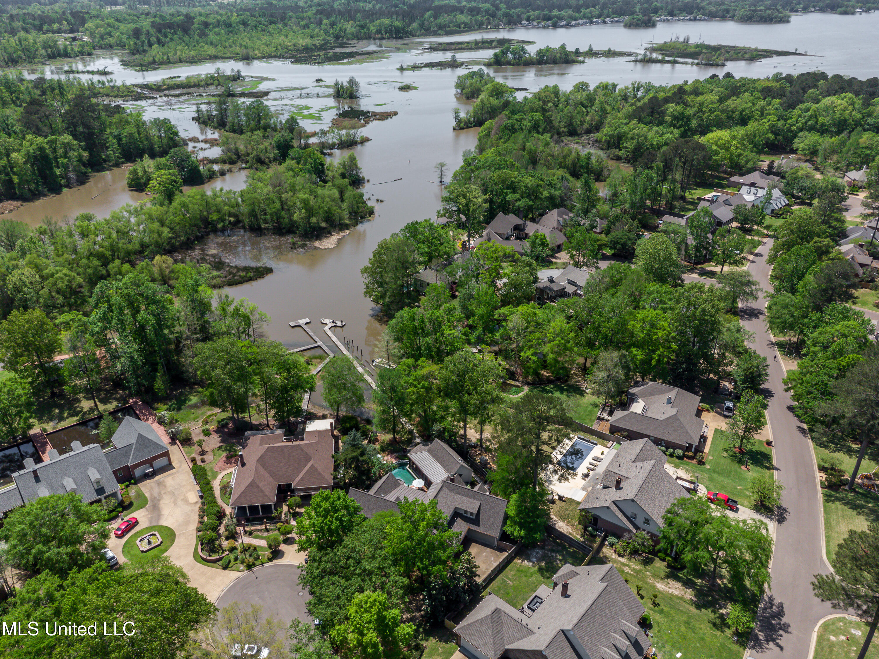 808 Hunter Bay Property Photo 12