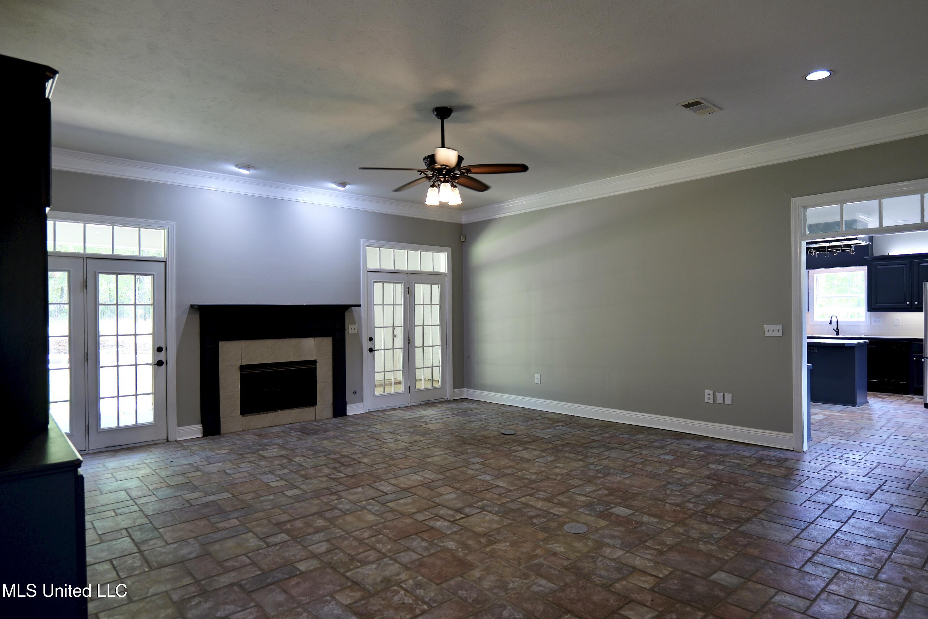 120 Timber Green Lane Property Photo 11