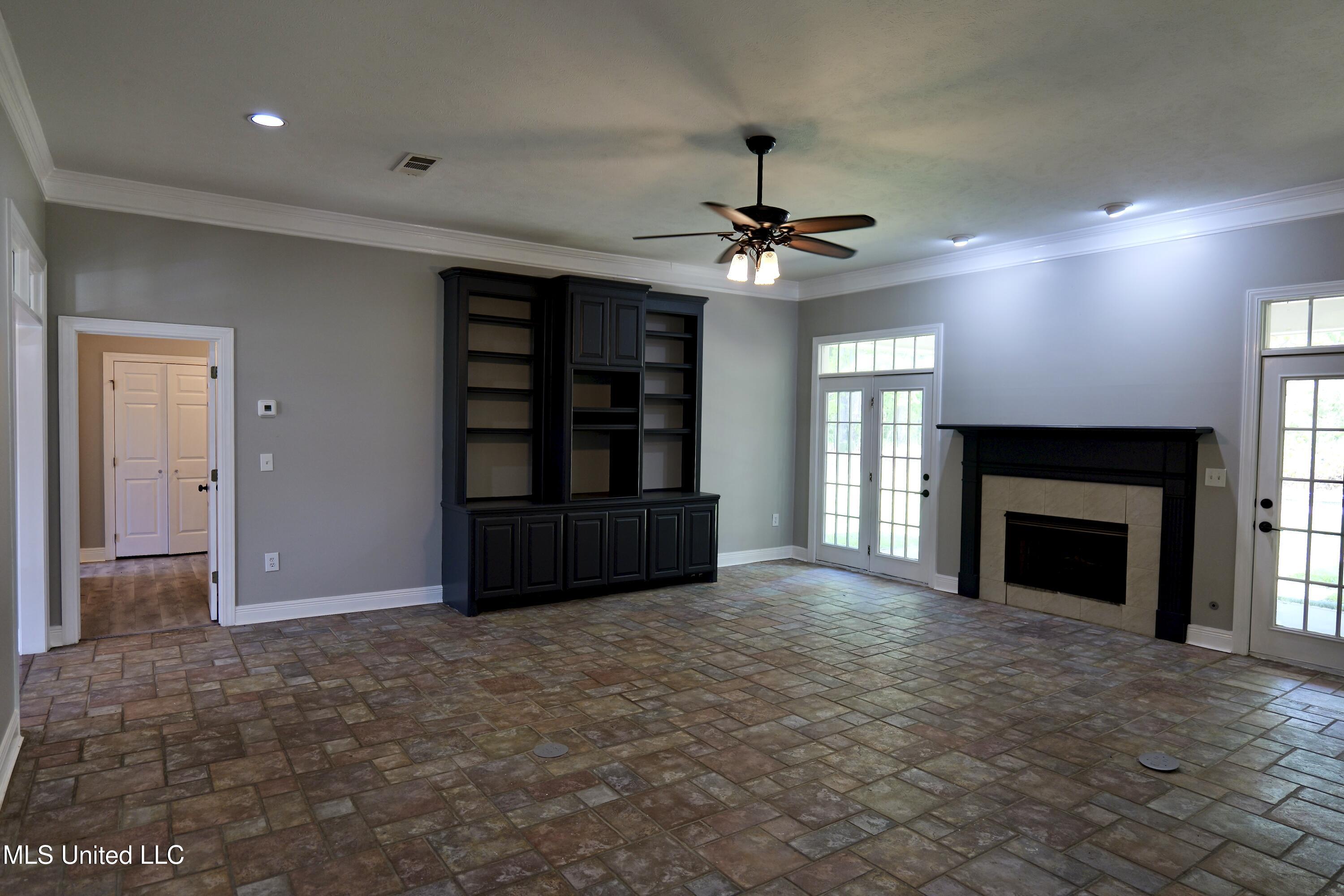120 Timber Green Lane Property Photo 13