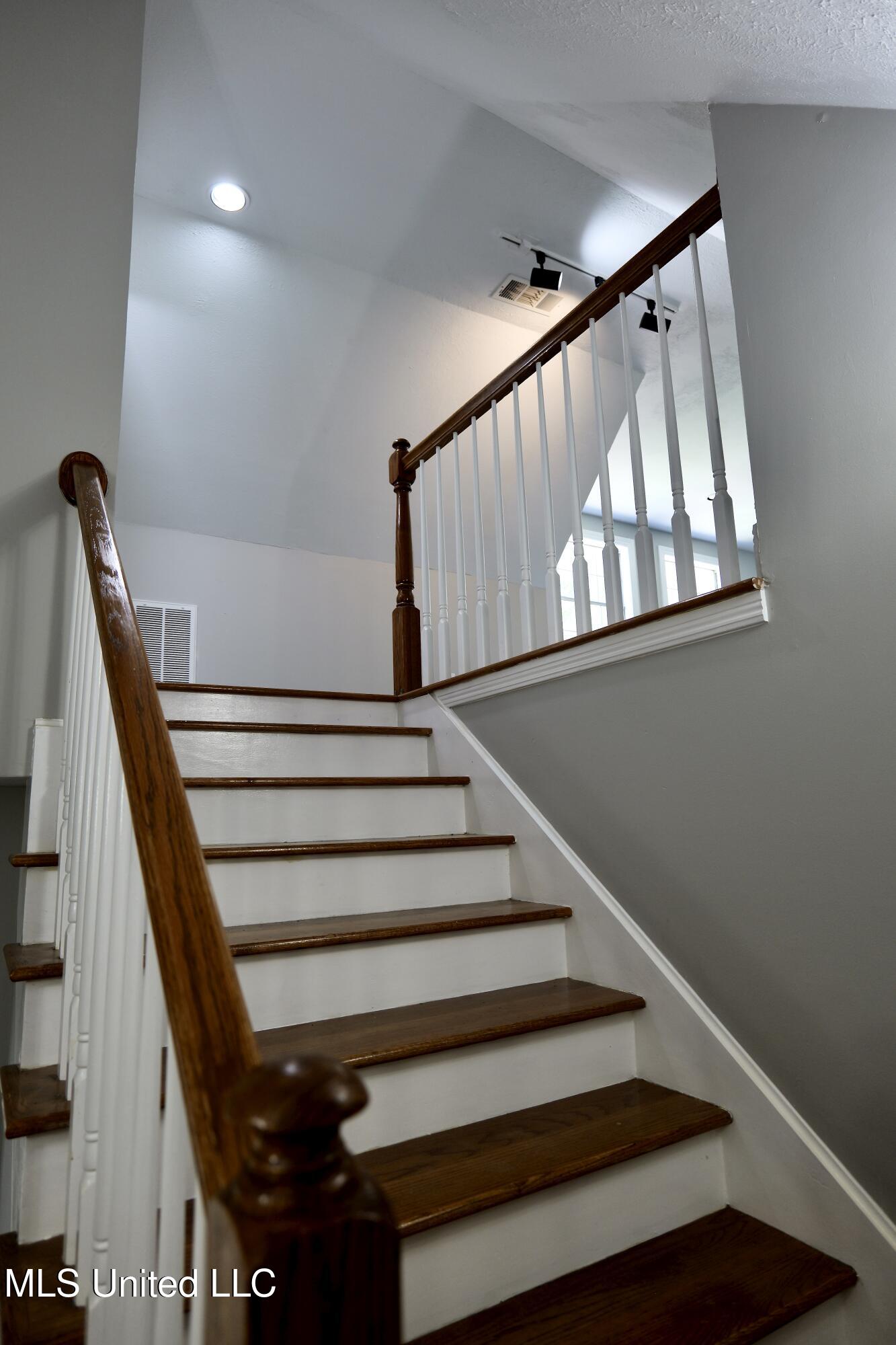 120 Timber Green Lane Property Photo 23