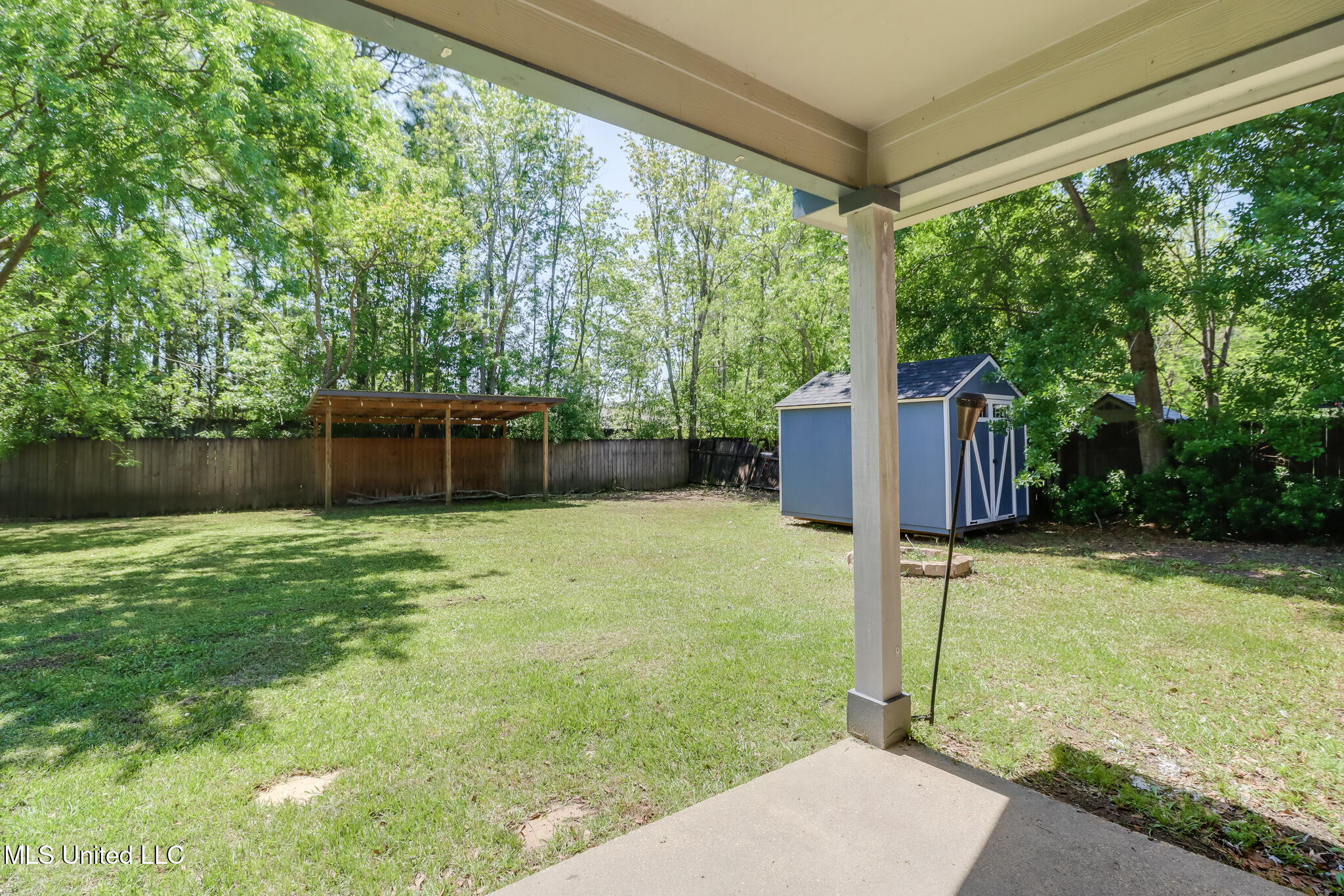 4096 Groveland Road Property Photo 18