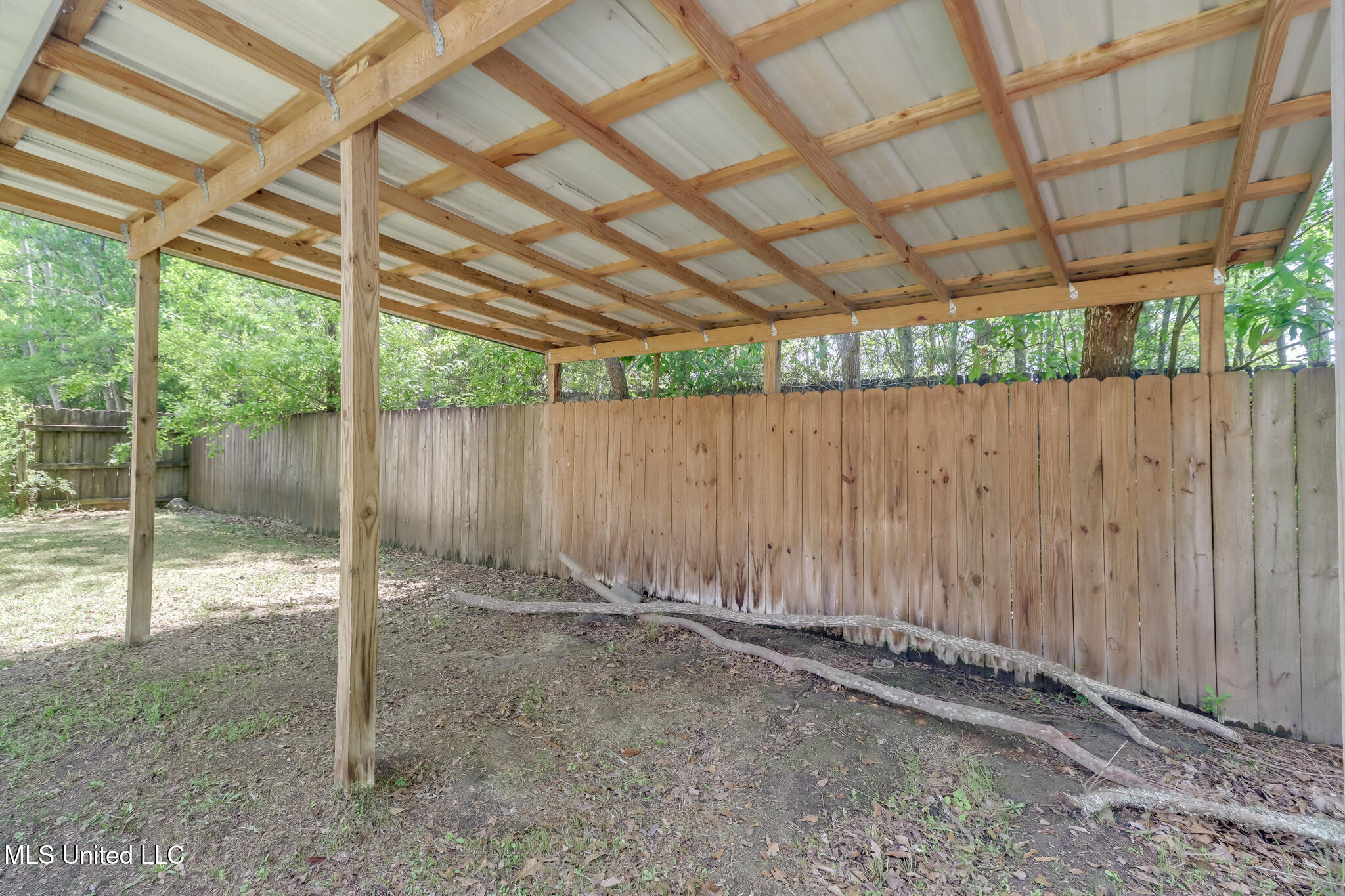 4096 Groveland Road Property Photo 20