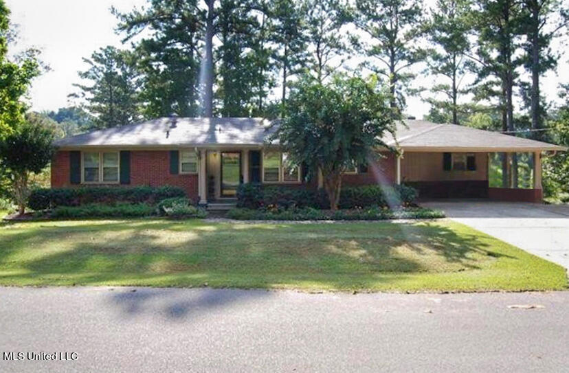 3110 W Lake Drive Property Photo