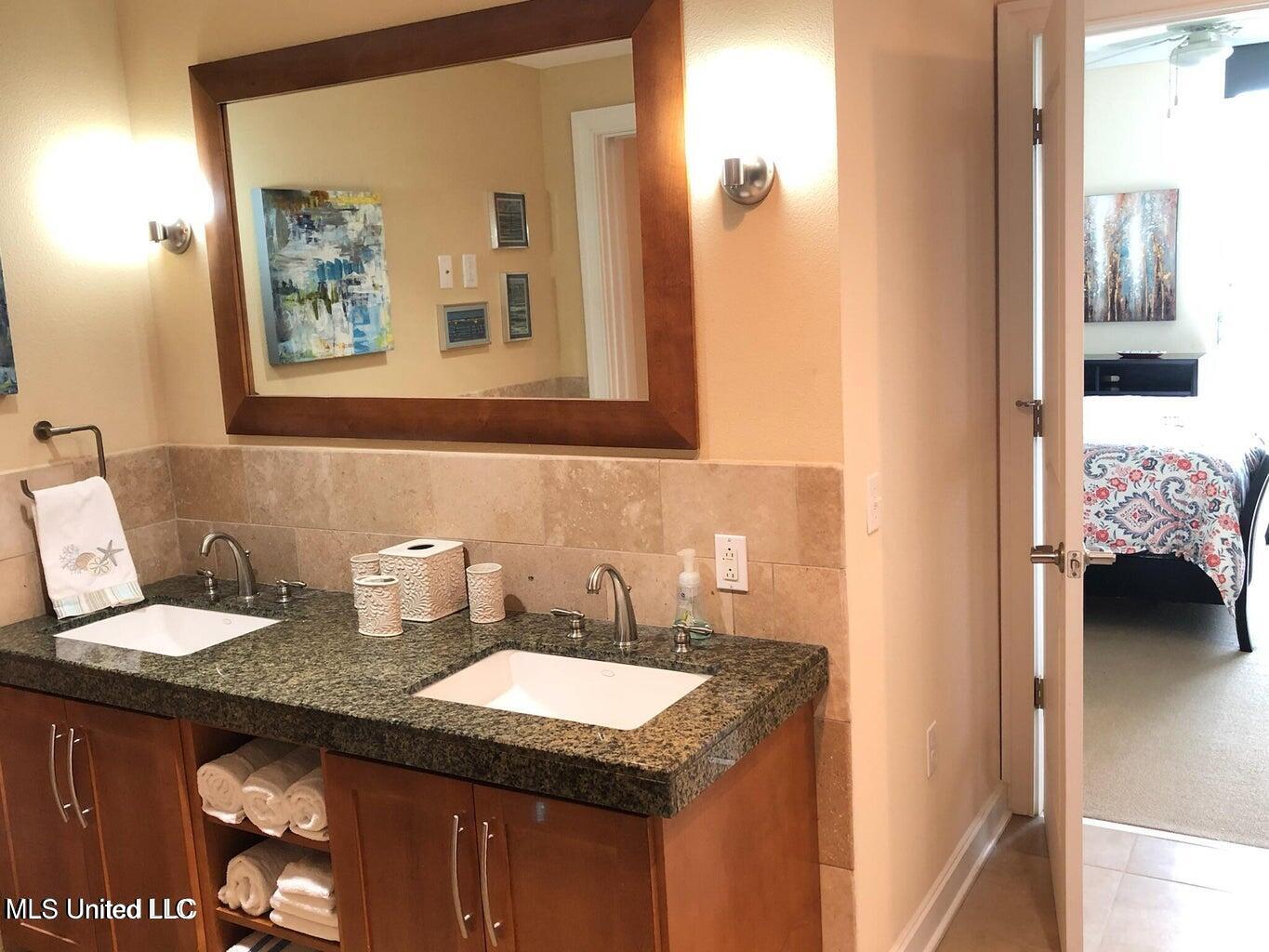 2060 Beach Boulevard Property Photo 8