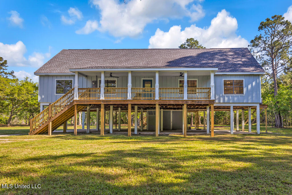 749 E North Street Property Photo 1