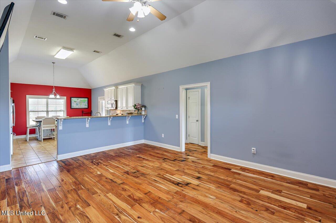 1004 Abundance Place Property Photo 7