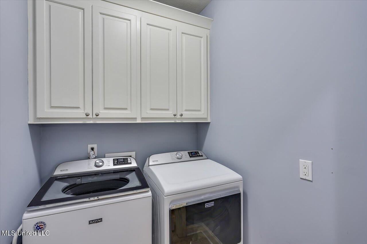 1004 Abundance Place Property Photo 17