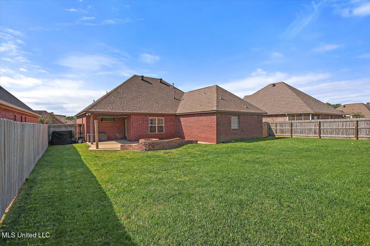1004 Abundance Place Property Photo 29