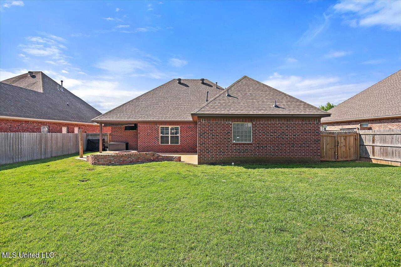 1004 Abundance Place Property Photo 30