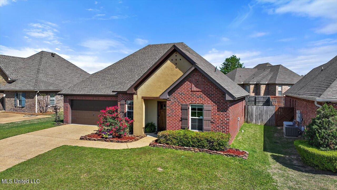 1004 Abundance Place Property Photo 35