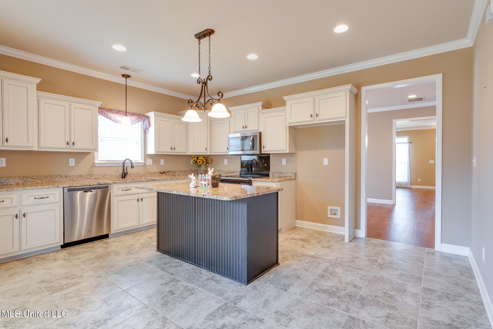 7294 Wind Drive Property Photo 9