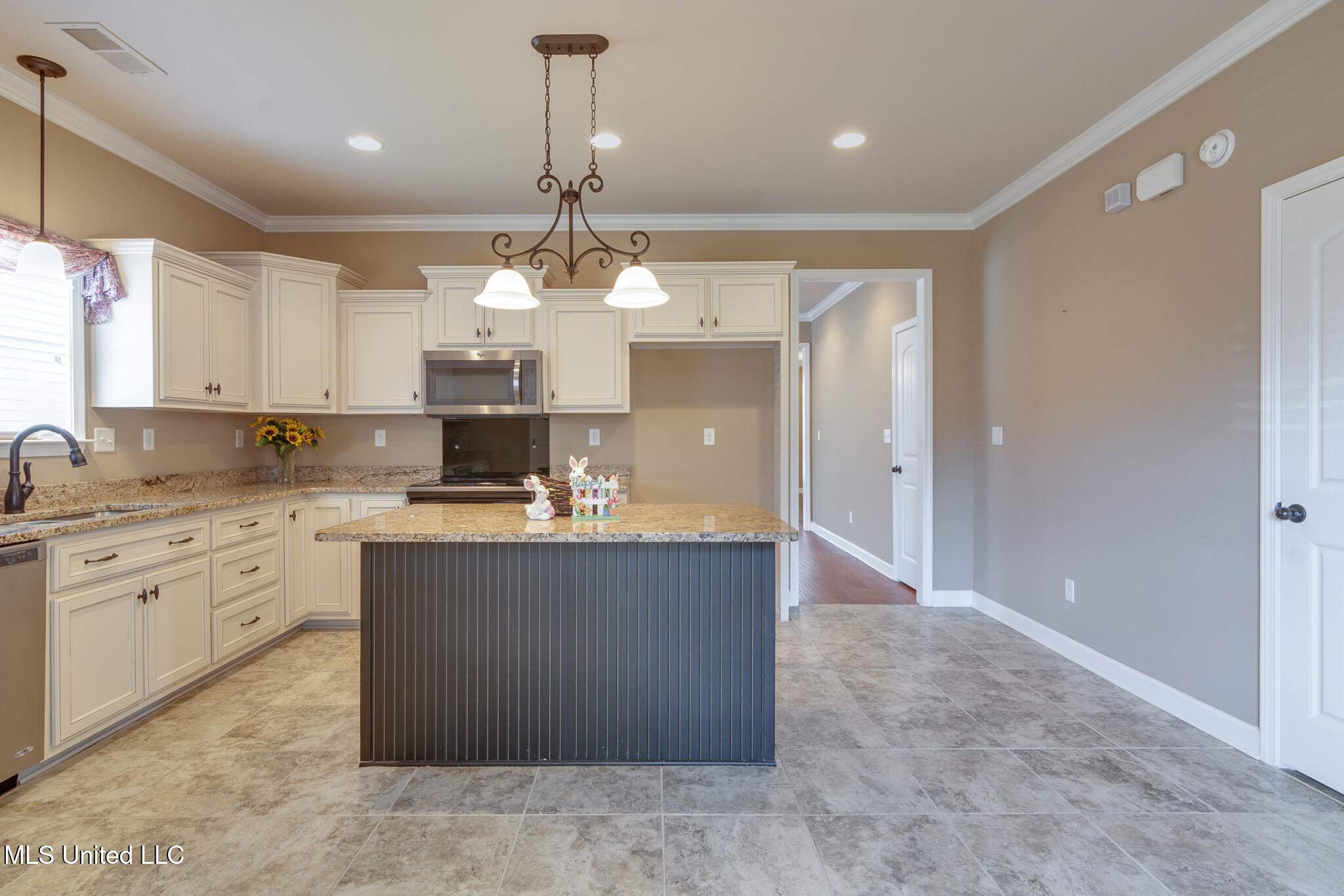 7294 Wind Drive Property Photo 13