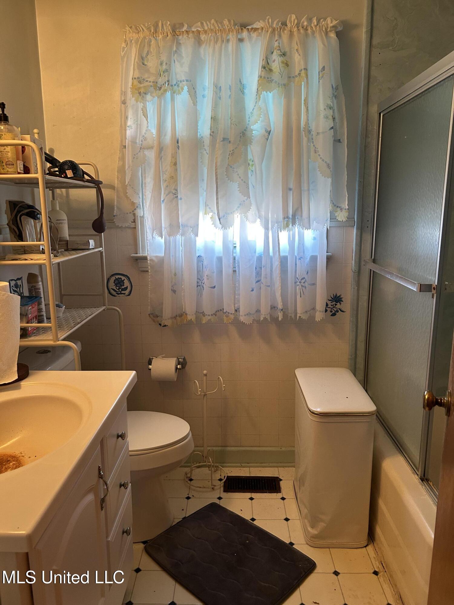 10 Worley Road Drive Property Photo 9