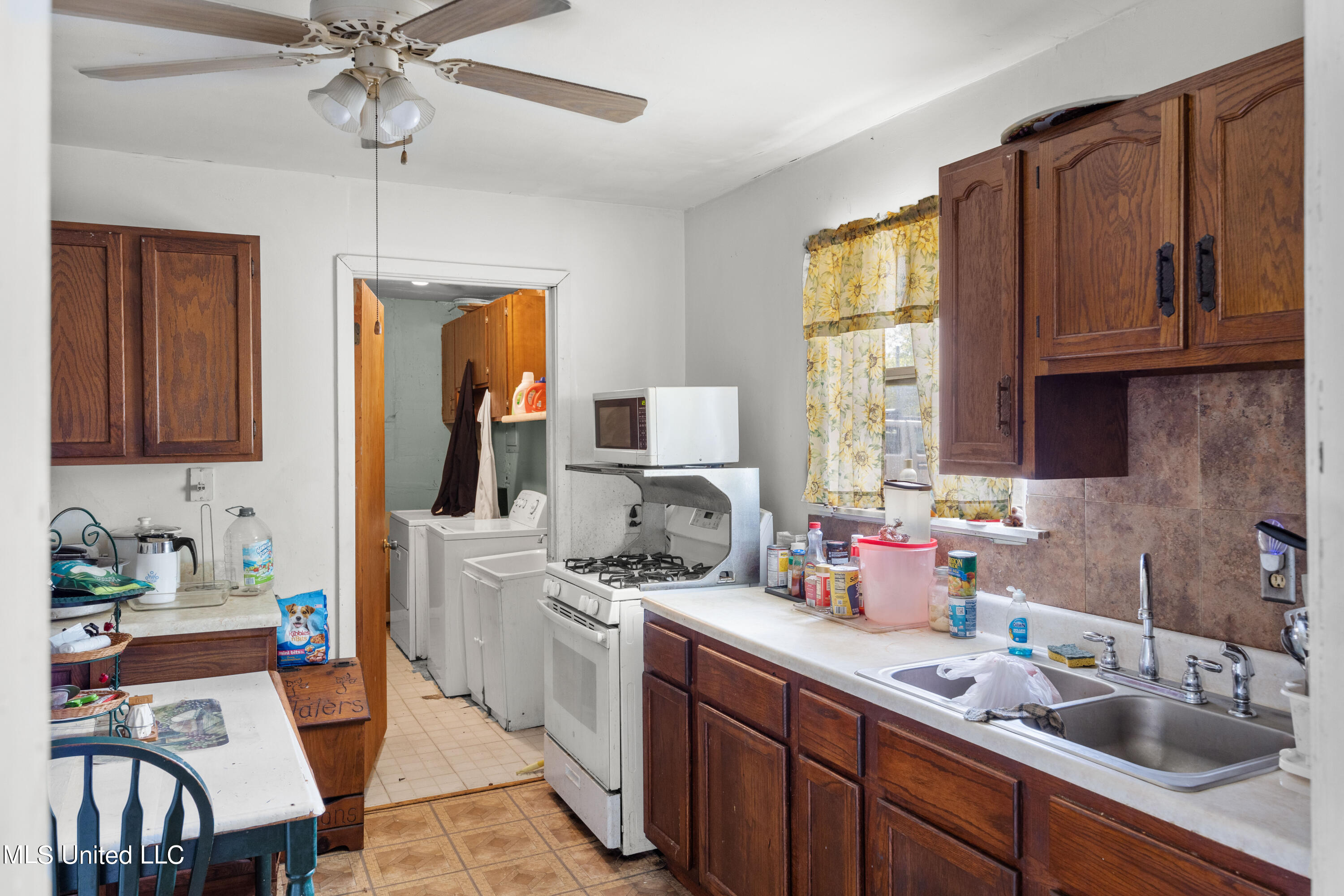 325 Loring Road Property Photo 8