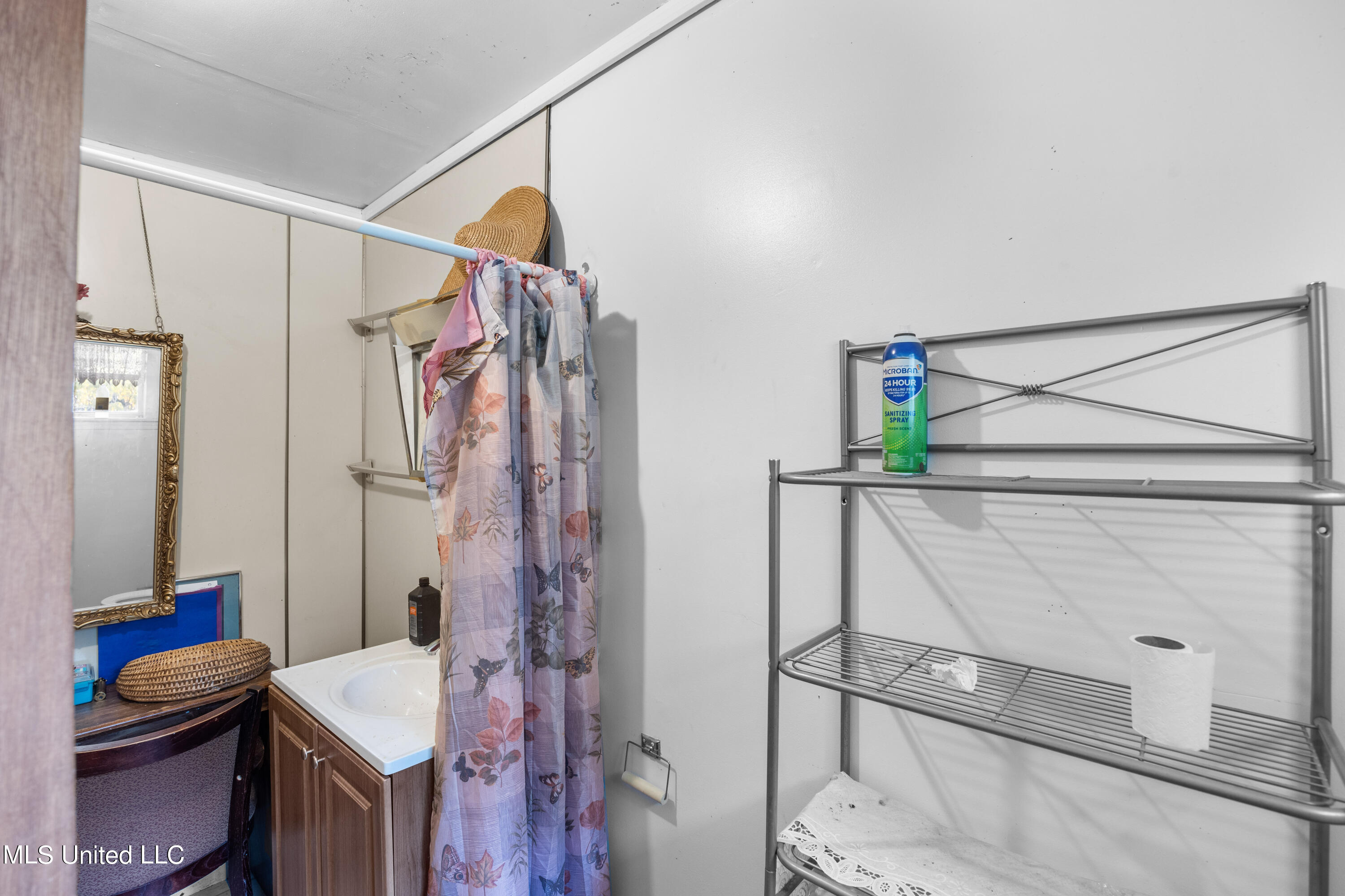 325 Loring Road Property Photo 14