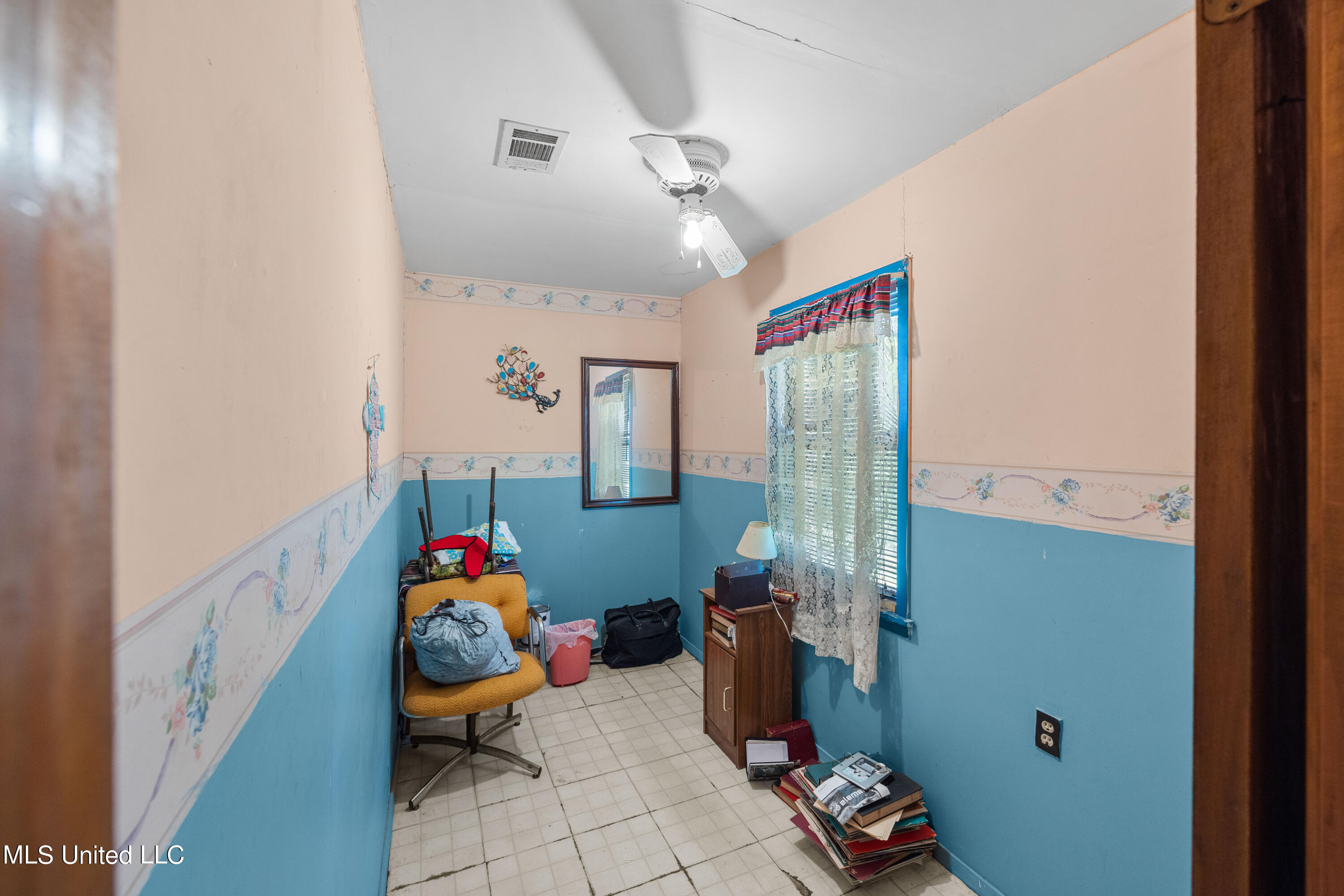 325 Loring Road Property Photo 17