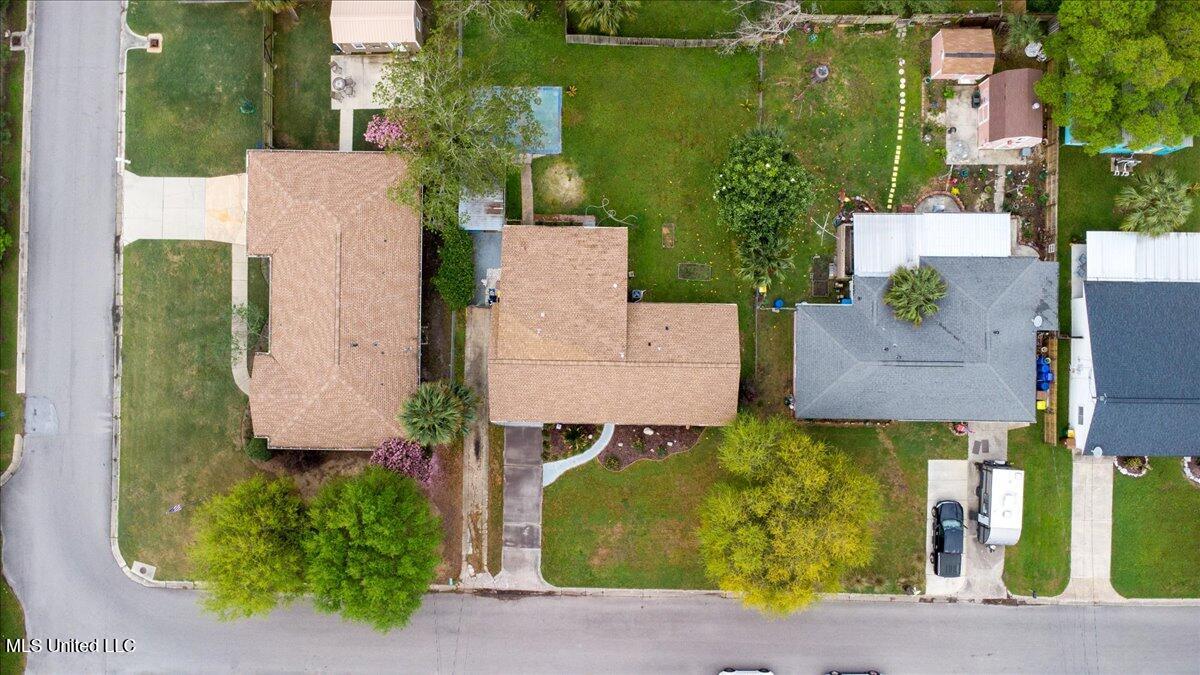 139 Beachview Avenue Property Photo 38