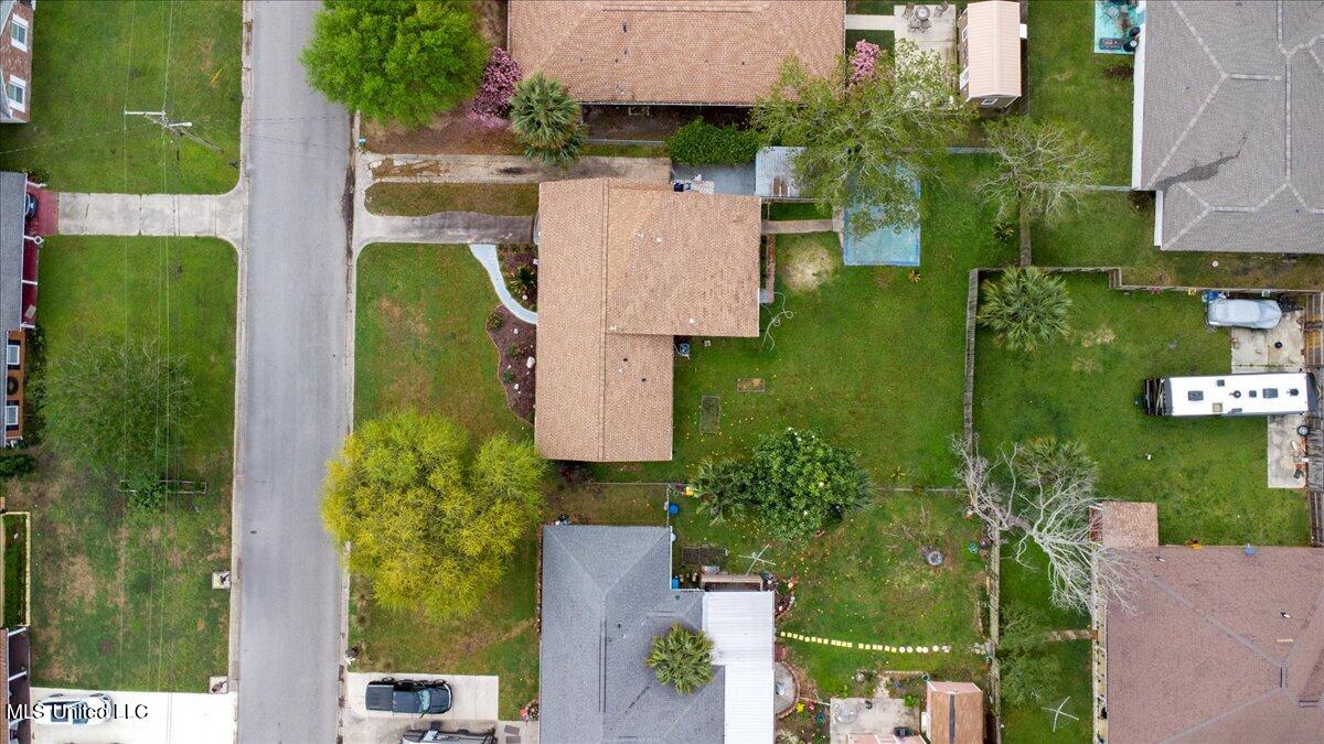 139 Beachview Avenue Property Photo 39