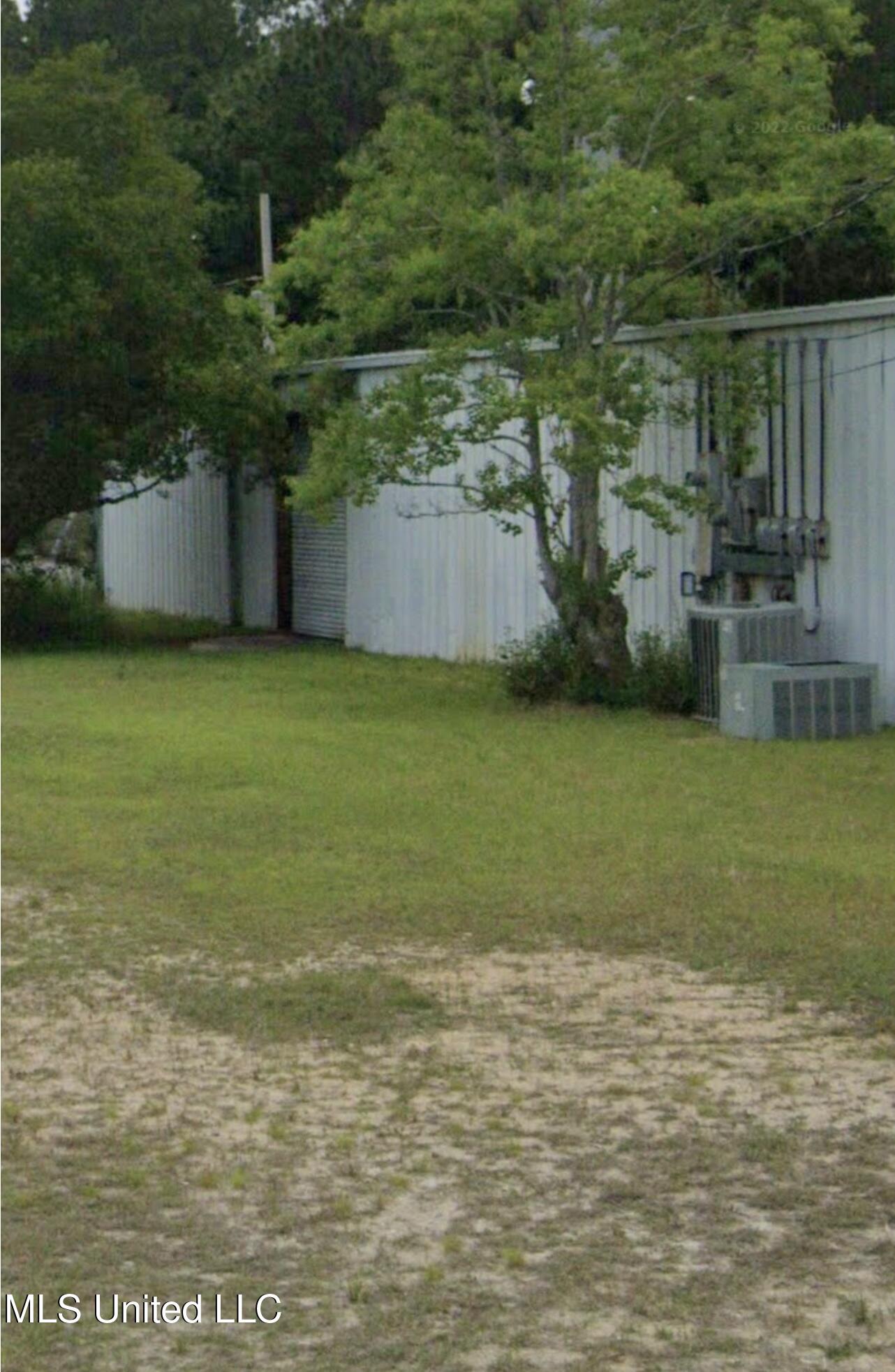 1901 Us-90 Property Photo 5