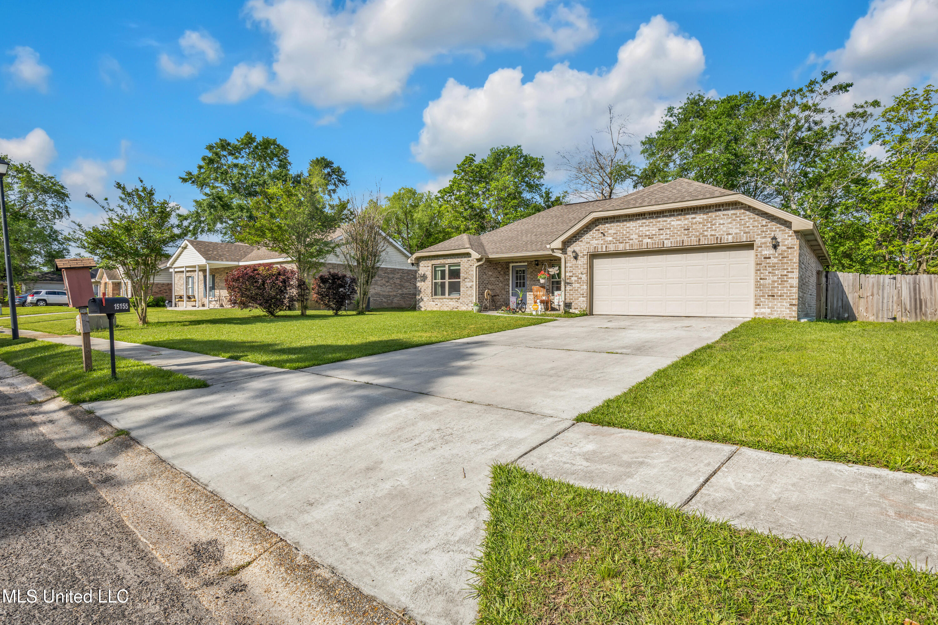 15155 Sunset Drive Property Photo 2