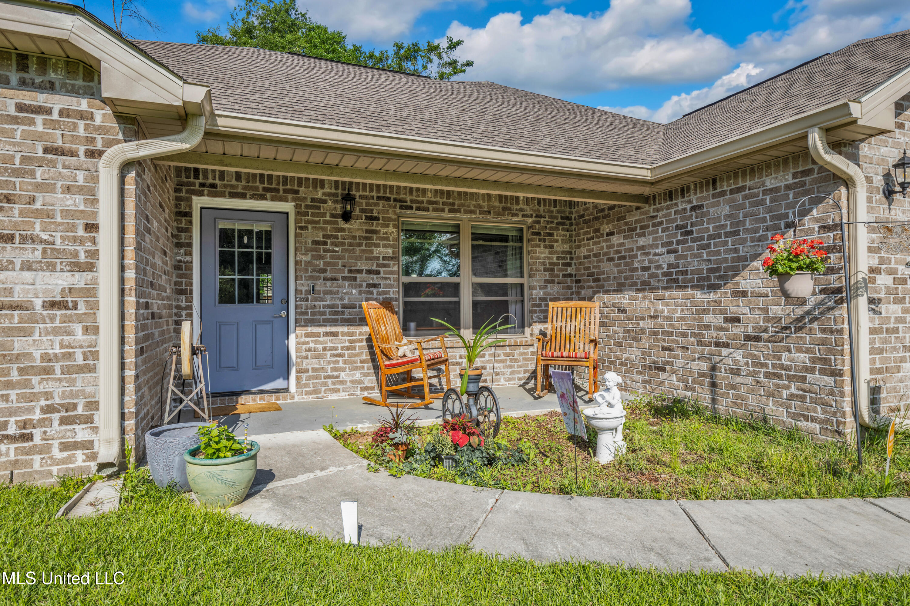 15155 Sunset Drive Property Photo 4
