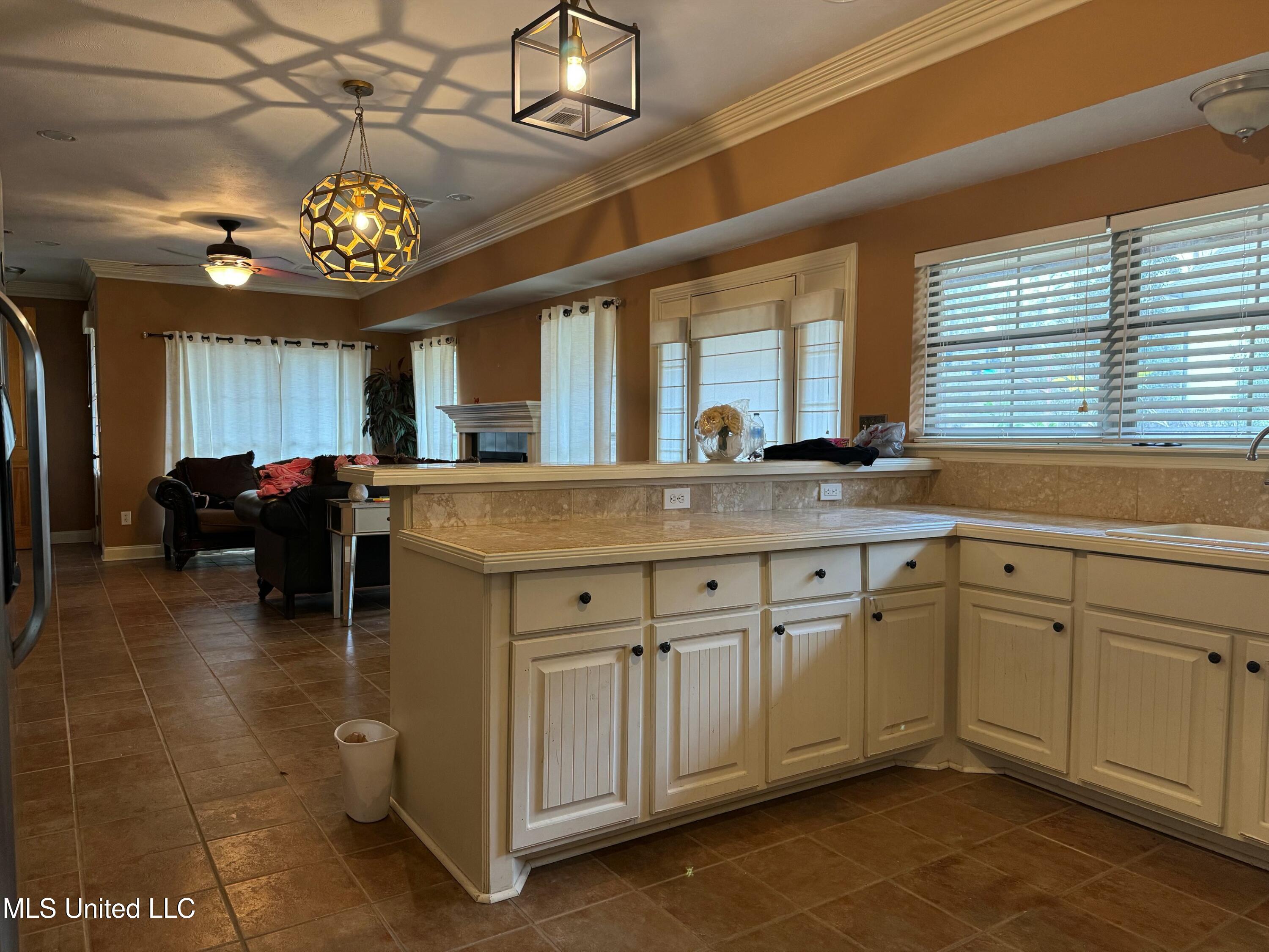 4550 Ridgewood Road Property Photo 3