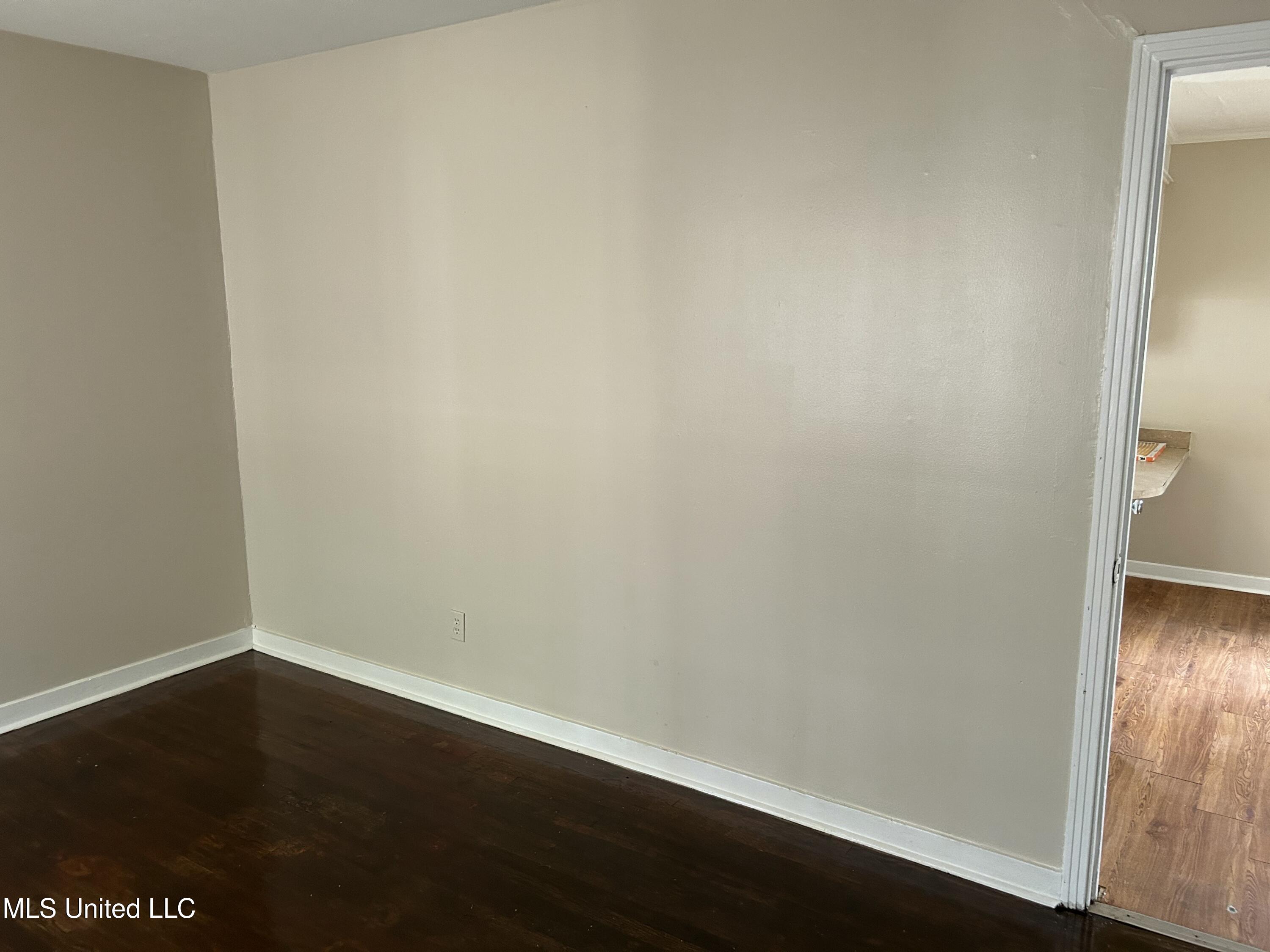 1110 Barbara Ann Drive Property Photo 5